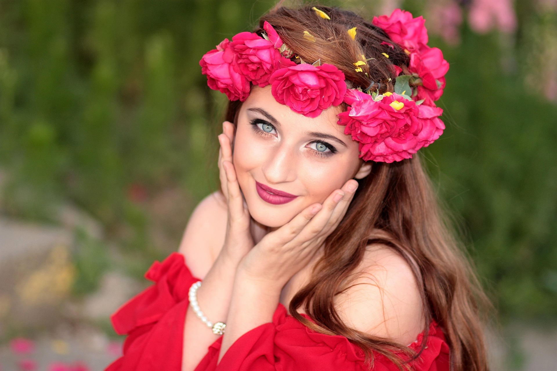 Read more about the article My beloved is very beautiful whose eyes are blue and there is blush on the cheeks