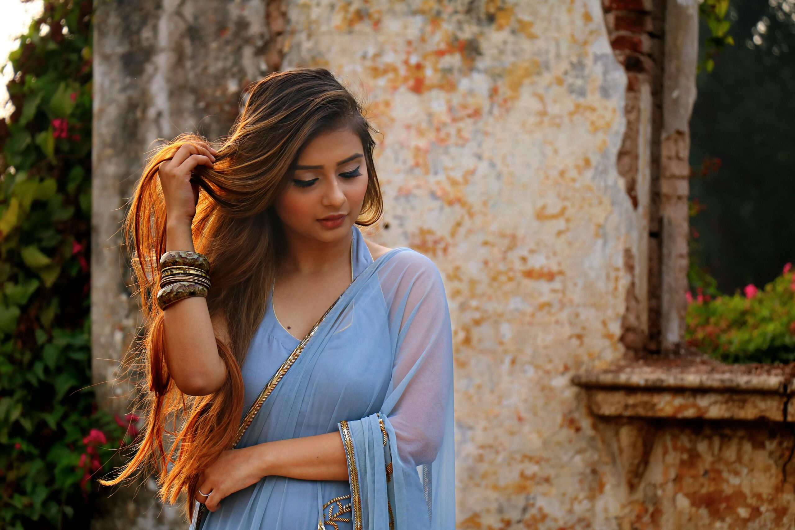 Read more about the article जिन्हे इश्क़ हो गया है वो दुनिया से नहीं डरते